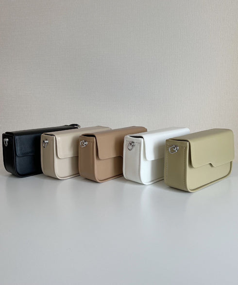 ボックス型ショルダーバッグ